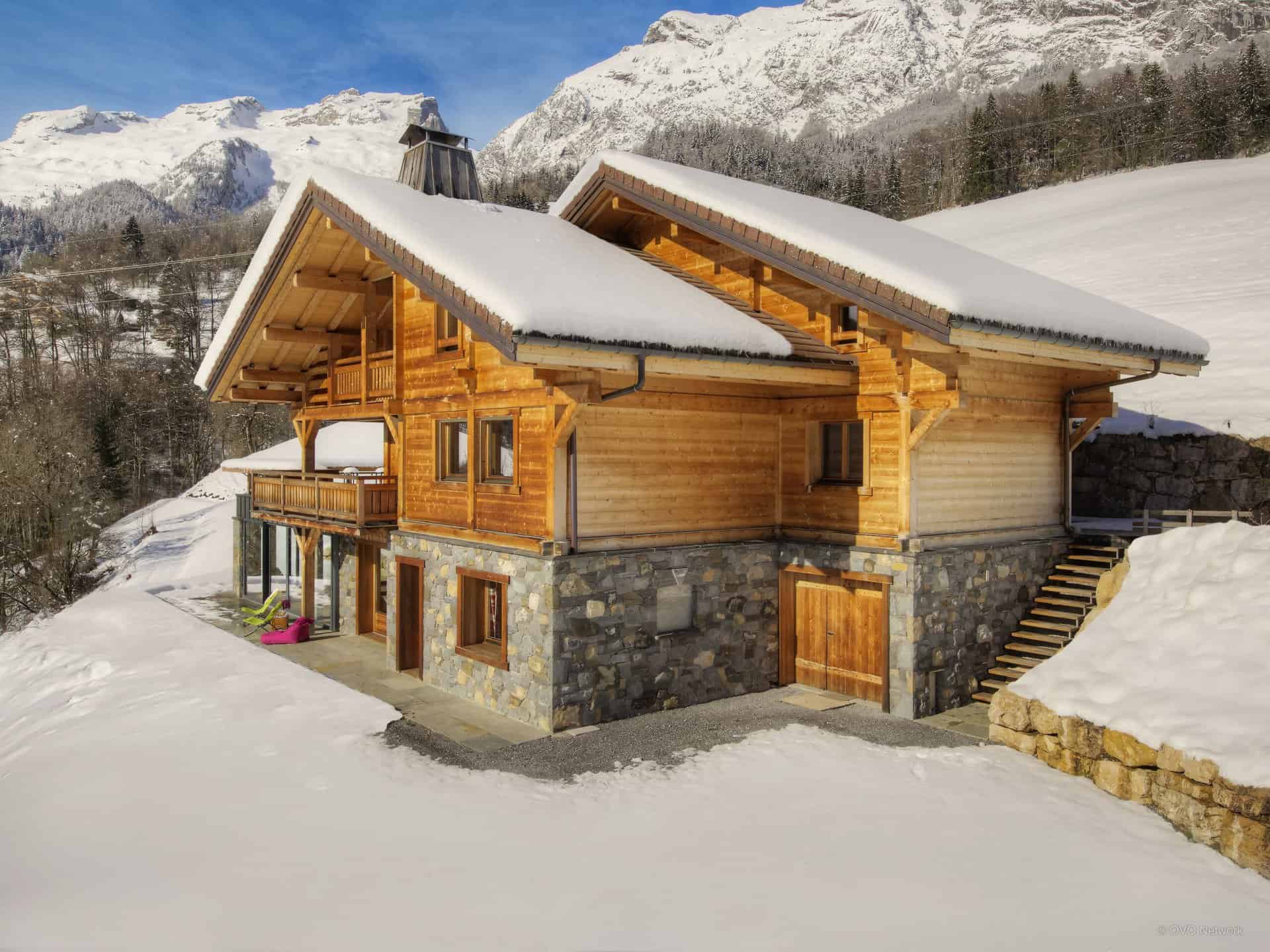 Investir dans un chalet locatif : avantages, rentabilité et conseils pratiques